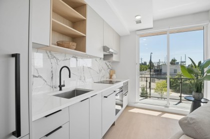 Photo 21 at 204 - 333 St. Davids Avenue, Lower Lonsdale, North Vancouver