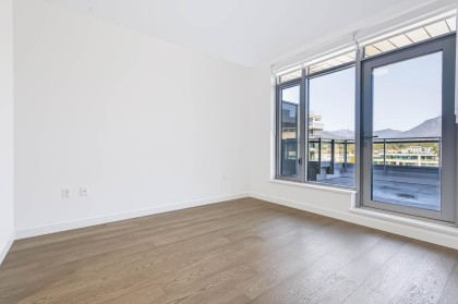 Photo 16 at 704 - 777 Harbour Way, Harbourside, North Vancouver