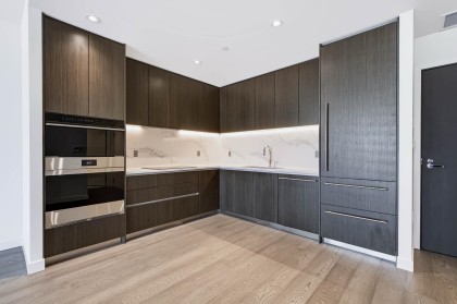 Photo 11 at 704 - 777 Harbour Way, Harbourside, North Vancouver