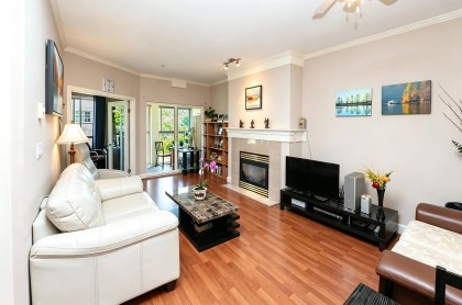 Photo 3 at 305 - 3615 W 17th Avenue, Dunbar, Vancouver West