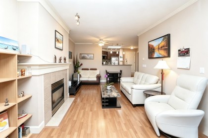 Photo 5 at 305 - 3615 W 17th Avenue, Dunbar, Vancouver West