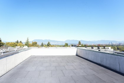 Photo 18 at 305 - 3615 W 17th Avenue, Dunbar, Vancouver West