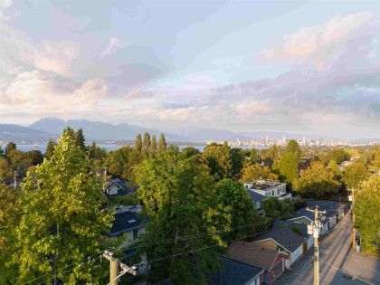 Photo 7 at 201 - 4445 W 10th Avenue, Point Grey, Vancouver West