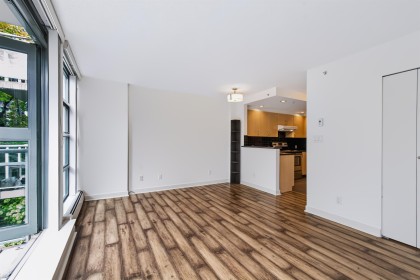 Photo 9 at 202 - 1688 Robson Street, West End VW, Vancouver West