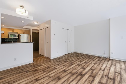 Photo 8 at 202 - 1688 Robson Street, West End VW, Vancouver West