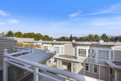 Photo 13 at 316 - 2565 W Broadway Street, Kitsilano, Vancouver West