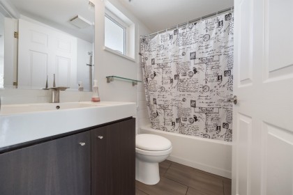 Photo 12 at 316 - 2565 W Broadway Street, Kitsilano, Vancouver West