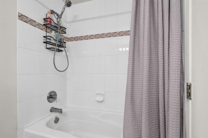Photo 16 at 307 - 928 W Richards Street, Yaletown, Vancouver West