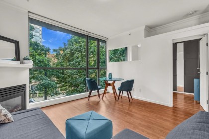 Photo 11 at 307 - 928 W Richards Street, Yaletown, Vancouver West