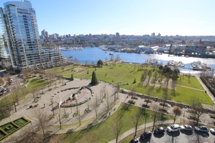Photo 5 at 1606 - 583 Beach Crescent, Yaletown, Vancouver West