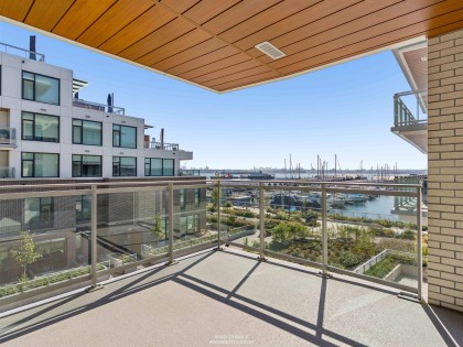 Photo 6 at 302 - 777 Harbour Way, Harbourside, North Vancouver