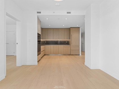 Photo 12 at 302 - 777 Harbour Way, Harbourside, North Vancouver
