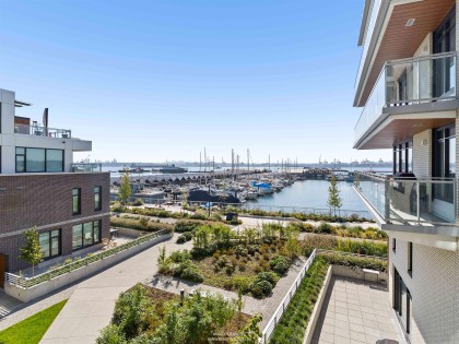 Photo 5 at 302 - 777 Harbour Way, Harbourside, North Vancouver