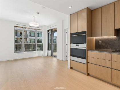 Photo 9 at 302 - 777 Harbour Way, Harbourside, North Vancouver