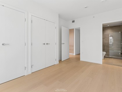 Photo 19 at 302 - 777 Harbour Way, Harbourside, North Vancouver