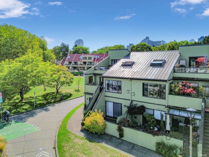 Photo 32 at 1002 Ironwork Passage, False Creek, Vancouver West