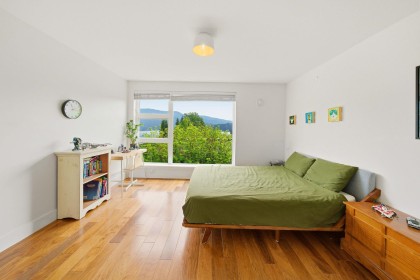 Photo 18 at 2222 Caledonia Avenue, Deep Cove, North Vancouver
