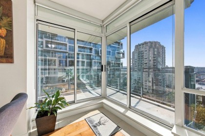 Photo 5 at 1004 - 1455 Howe Street, Yaletown, Vancouver West