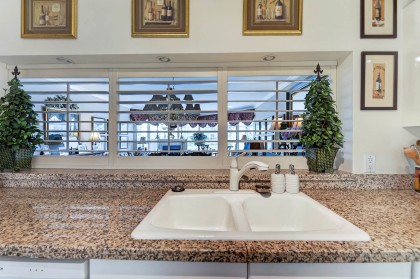 Photo 12 at 804 - 1600 Hornby Street, Yaletown, Vancouver West