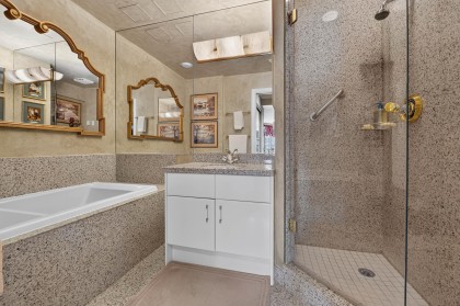 Photo 15 at 804 - 1600 Hornby Street, Yaletown, Vancouver West