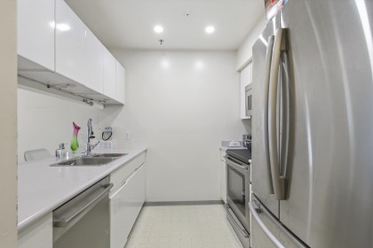 Photo 6 at 107 - 3280 W Broadway, Kitsilano, Vancouver West