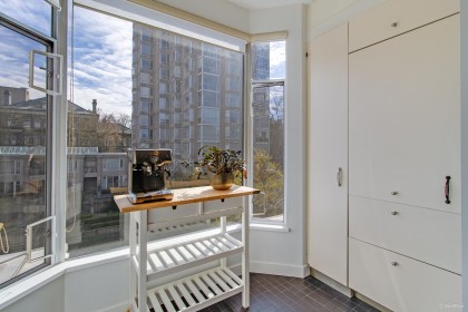 Photo 4 at 401 - 2628 Ash Street, Fairview VW, Vancouver West