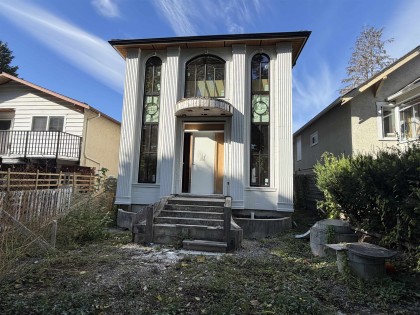 Photo 3 at 2911 W 34th Avenue, MacKenzie Heights, Vancouver West