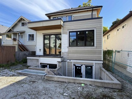 Photo 5 at 2911 W 34th Avenue, MacKenzie Heights, Vancouver West