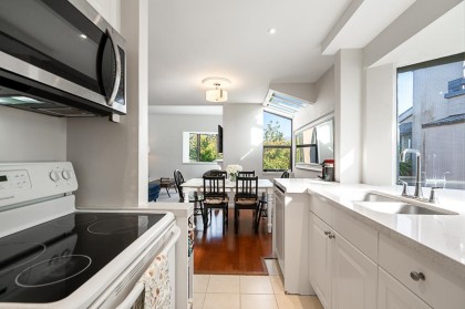 Photo 17 at 315 - 1922 W 7th Avenue, Kitsilano, Vancouver West