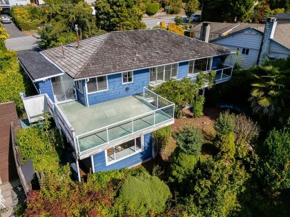 Photo 3 at 741 Montroyal Boulevard, Canyon Heights NV, North Vancouver