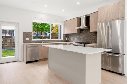 Photo 7 at 44 - 3597 Malsum Drive, Roche Point, North Vancouver