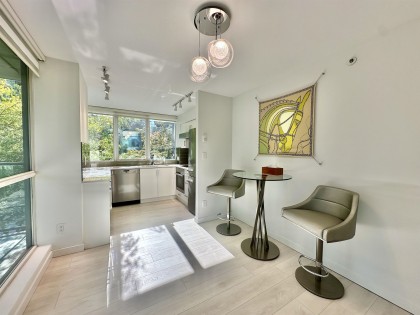 Photo 10 at 206 - 588 Broughton Street, Coal Harbour, Vancouver West