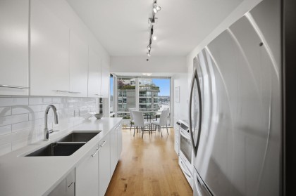 Photo 9 at 706 - 1500 Hornby Street, Yaletown, Vancouver West