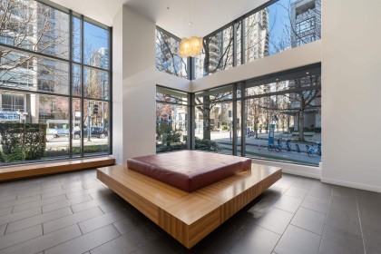 Photo 19 at 802 - 1010 Richards Street, Yaletown, Vancouver West