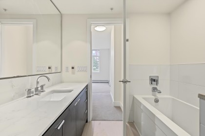 Photo 10 at 408 - 158 W 13th Street, Central Lonsdale, North Vancouver