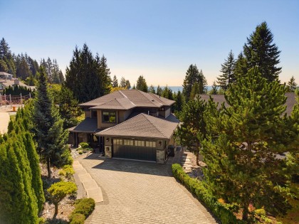 Photo 1 at 285 Monteray Avenue, Upper Delbrook, North Vancouver