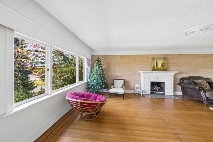 Photo 6 at 3993 W 10th Avenue, Point Grey, Vancouver West