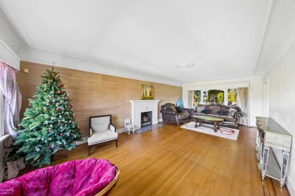 Photo 5 at 3993 W 10th Avenue, Point Grey, Vancouver West