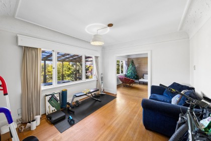 Photo 9 at 3993 W 10th Avenue, Point Grey, Vancouver West