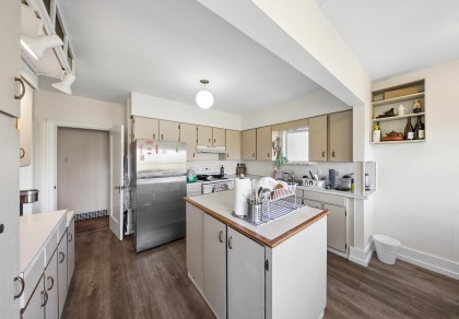 Photo 10 at 3993 W 10th Avenue, Point Grey, Vancouver West