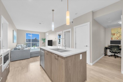 Photo 3 at 303 - 625 E 3rd Street, Lower Lonsdale, North Vancouver