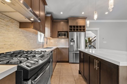 Photo 15 at 1 - 651 W 14th Street, Central Lonsdale, North Vancouver