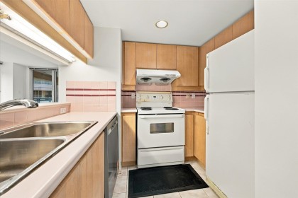 Photo 5 at 603 - 183 Keefer Place, Downtown VW, Vancouver West