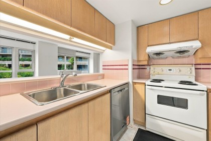 Photo 4 at 603 - 183 Keefer Place, Downtown VW, Vancouver West