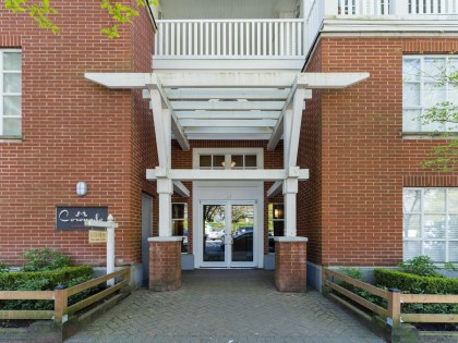 Photo 2 at 112 - 147 E 1st, Lower Lonsdale, North Vancouver