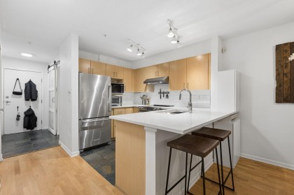 Photo 8 at 112 - 147 E 1st, Lower Lonsdale, North Vancouver