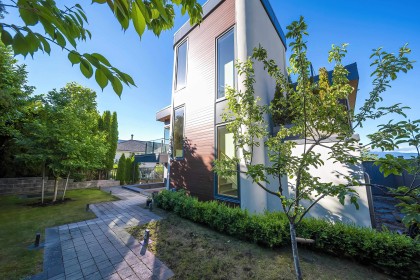 Photo 2 at 2863 W King Edward Avenue, Arbutus, Vancouver West