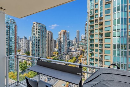 Photo 5 at 2102 - 888 Homer Street, Downtown VW, Vancouver West