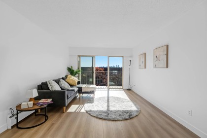 Photo 11 at 201 - 225 W 3rd Street, Lower Lonsdale, North Vancouver