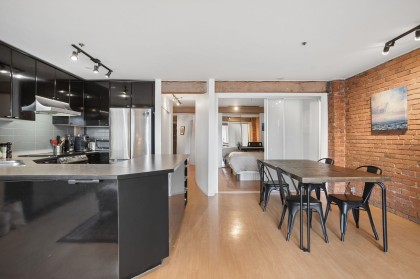 Photo 16 at 305 - 1066 Hamilton Street, Yaletown, Vancouver West